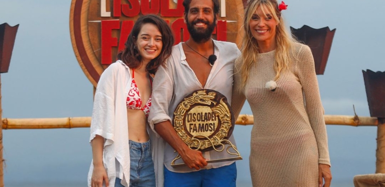 BAŞARILI OYUNCU ARAS ŞENOL İTALYA’NIN SURVİVOR’INDA ŞAMPİYON OLDU