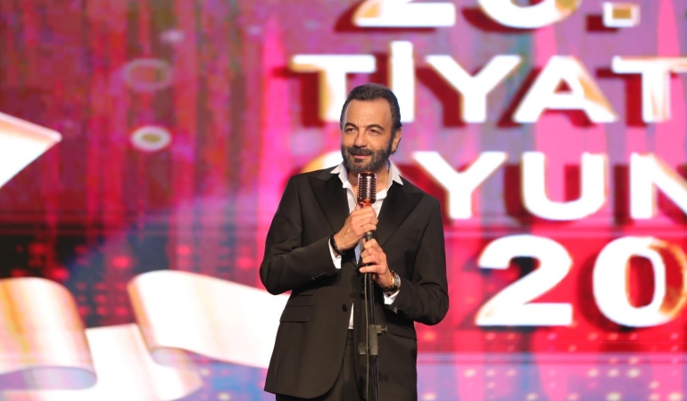 KEREM ALIŞIK YENİ YAŞINA SAHNEDE GİRDİ!