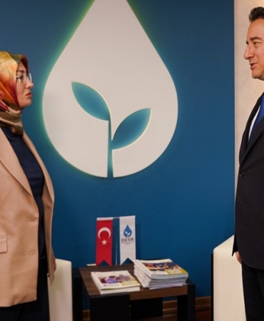 sinan-ates-in-esi-ayse-ates-ali-babacan-la-gorustu